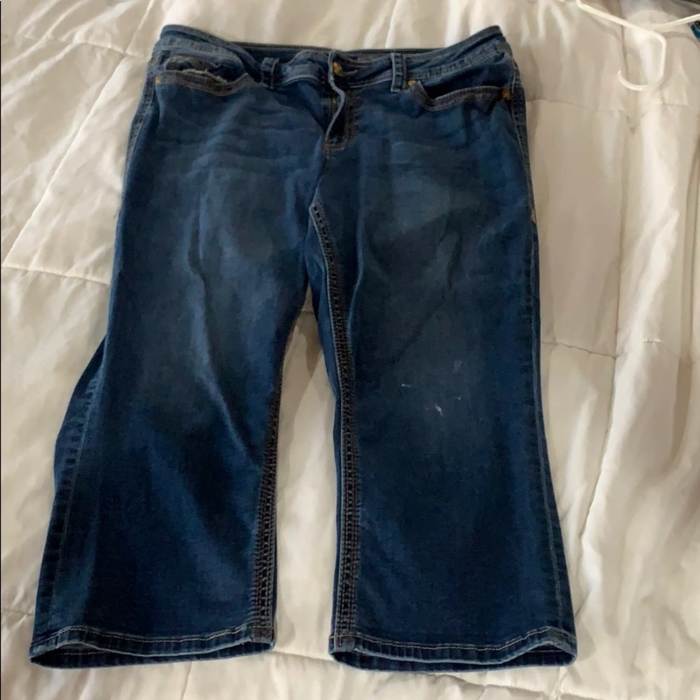 Seven Capri